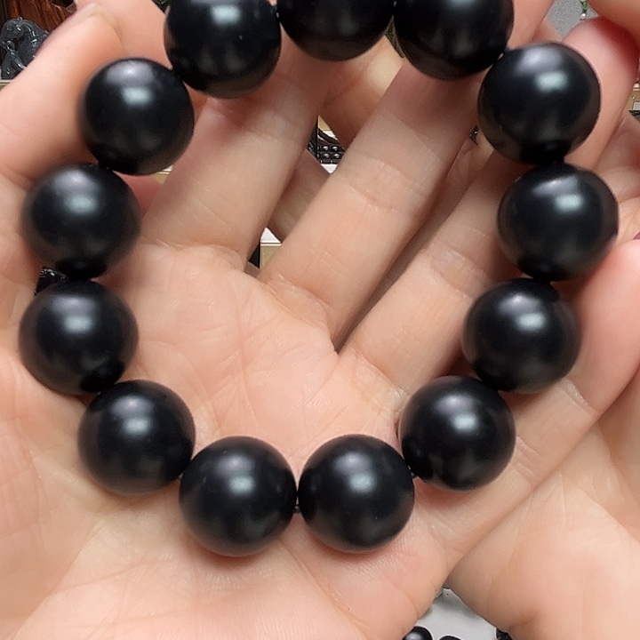 粤***5和田玉（墨玉）未镶嵌颈饰卡18圆珠高羊脂