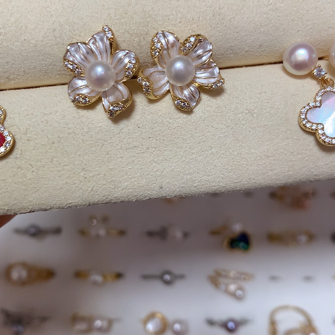 淡水珍珠耳饰合金