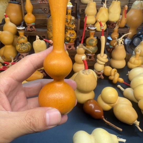 葫芦葫芦等经济林木生长在高山