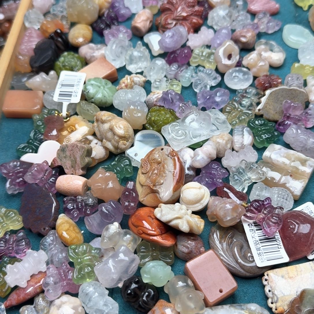 玛瑙/玉髓未镶嵌珠宝半成品2颗吊坠