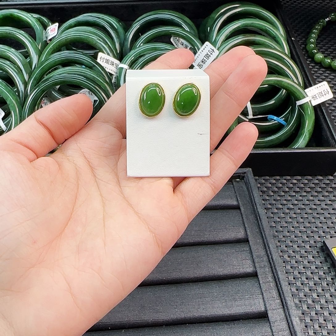 和田玉银S925镶嵌耳饰碧玉蛋面耳钉