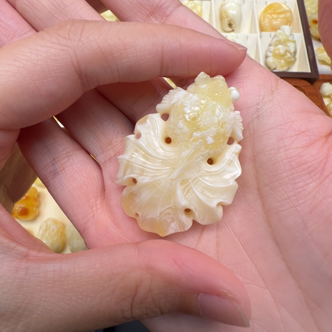 琥珀未镶嵌裸石蜜蜡