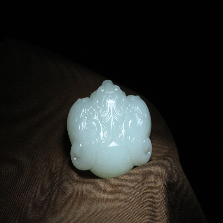 【鲲鹏】天然和田玉白玉仿古神兽鹏程万里尺寸40.8/35/17mm重量：37g