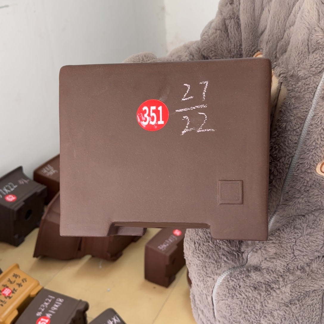 紫砂花盆呜呜呜呜