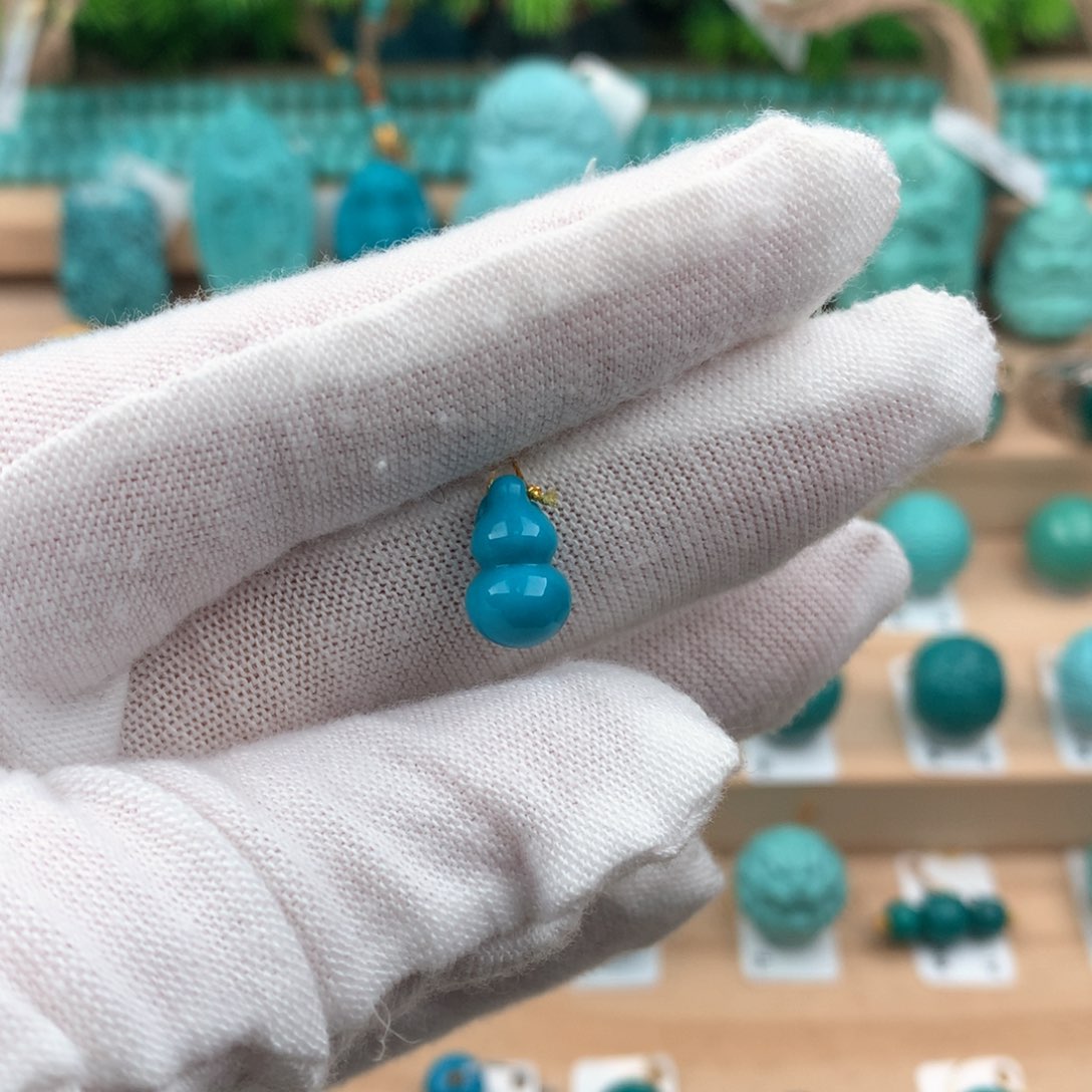 绿松石配饰未镶嵌