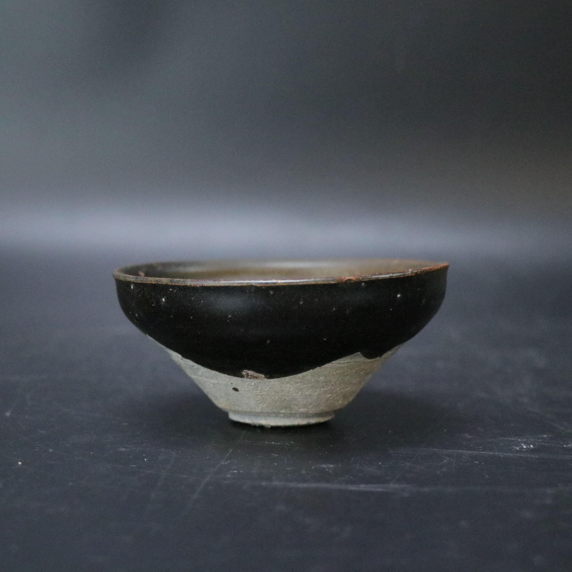 Lot26010064明早期建盏 高：约4.5cm直径：约9.7cm