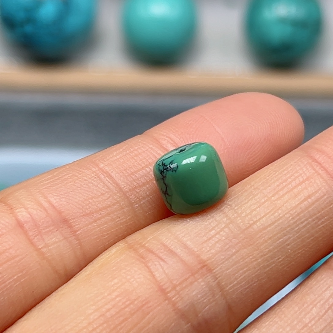 绿松石珠宝奇石未镶嵌倾***?