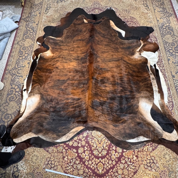 【本尼家】K1515 240*190专拍牛皮地毯家用轻奢