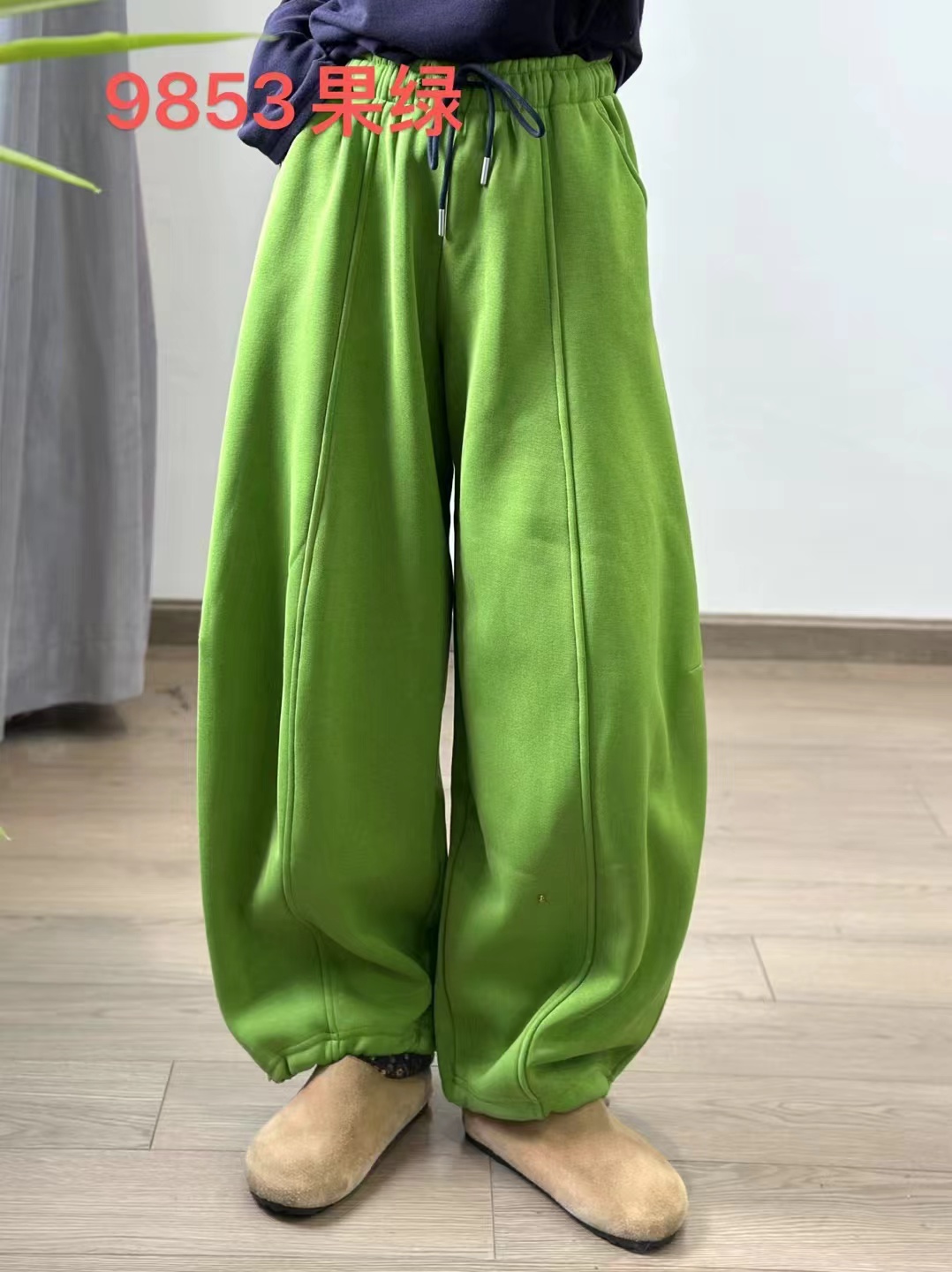 HY   9853口袋边小刺绣加绒卫裤