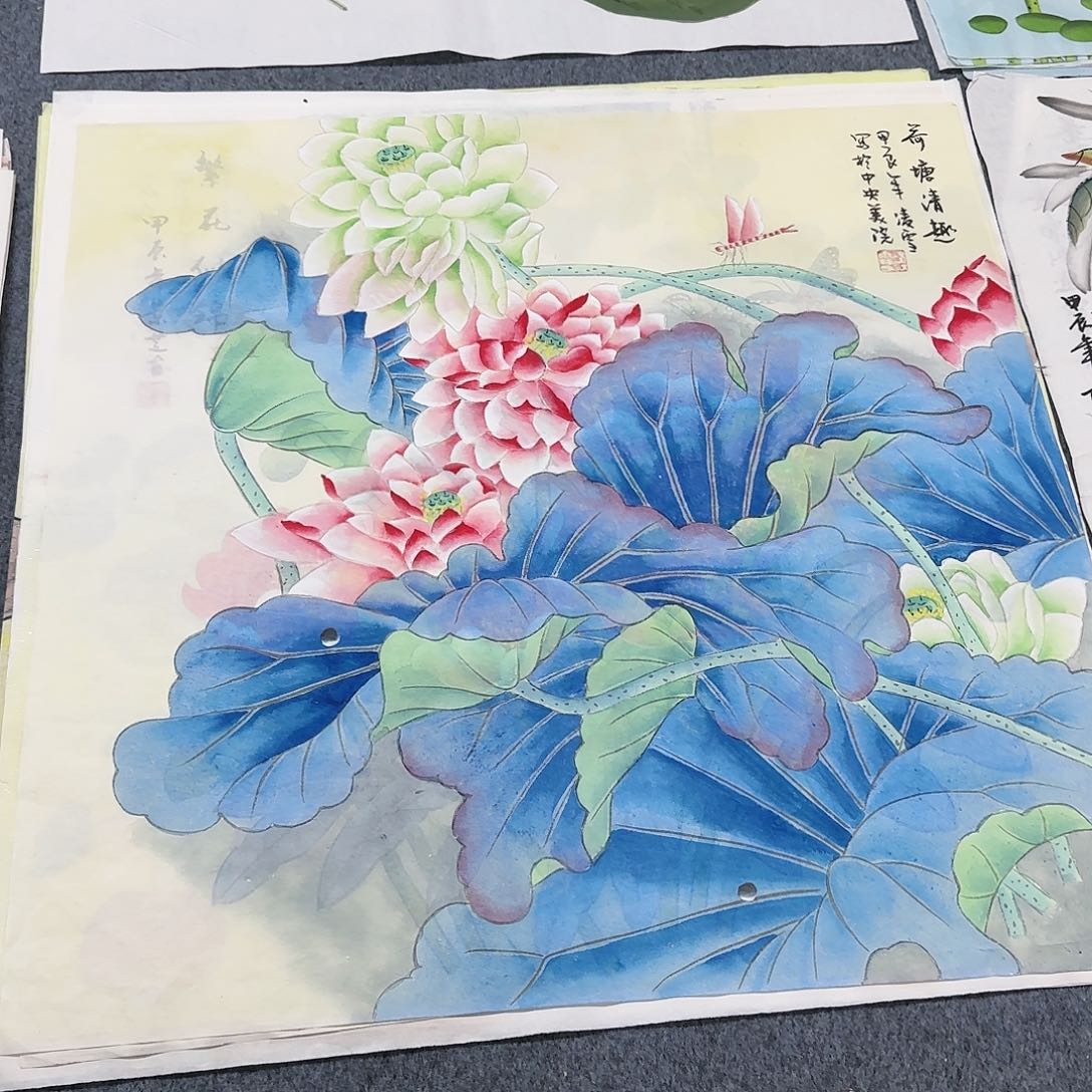 国画尺寸70X70手绘作品 