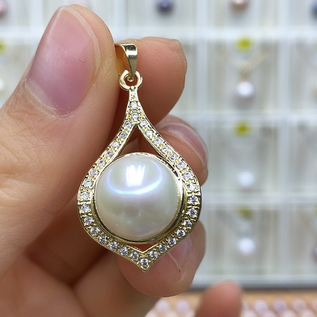 未镶嵌吊坠(赠链)淡水珍珠