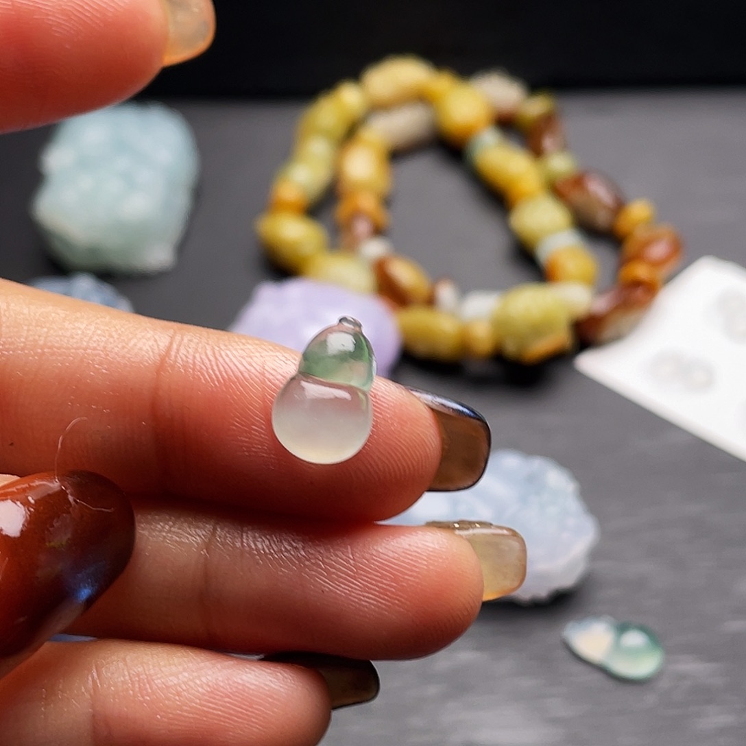 未镶嵌定制翡翠大*子天然