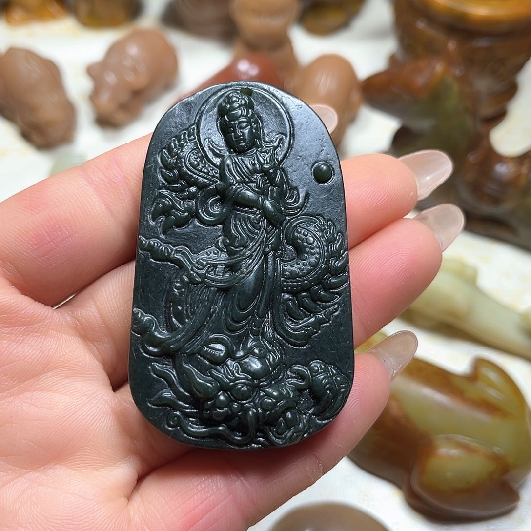 白玉菩提吊坠白玉菩提吊坠