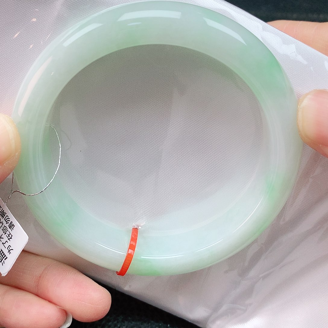 翡翠手镯未镶嵌57+圈