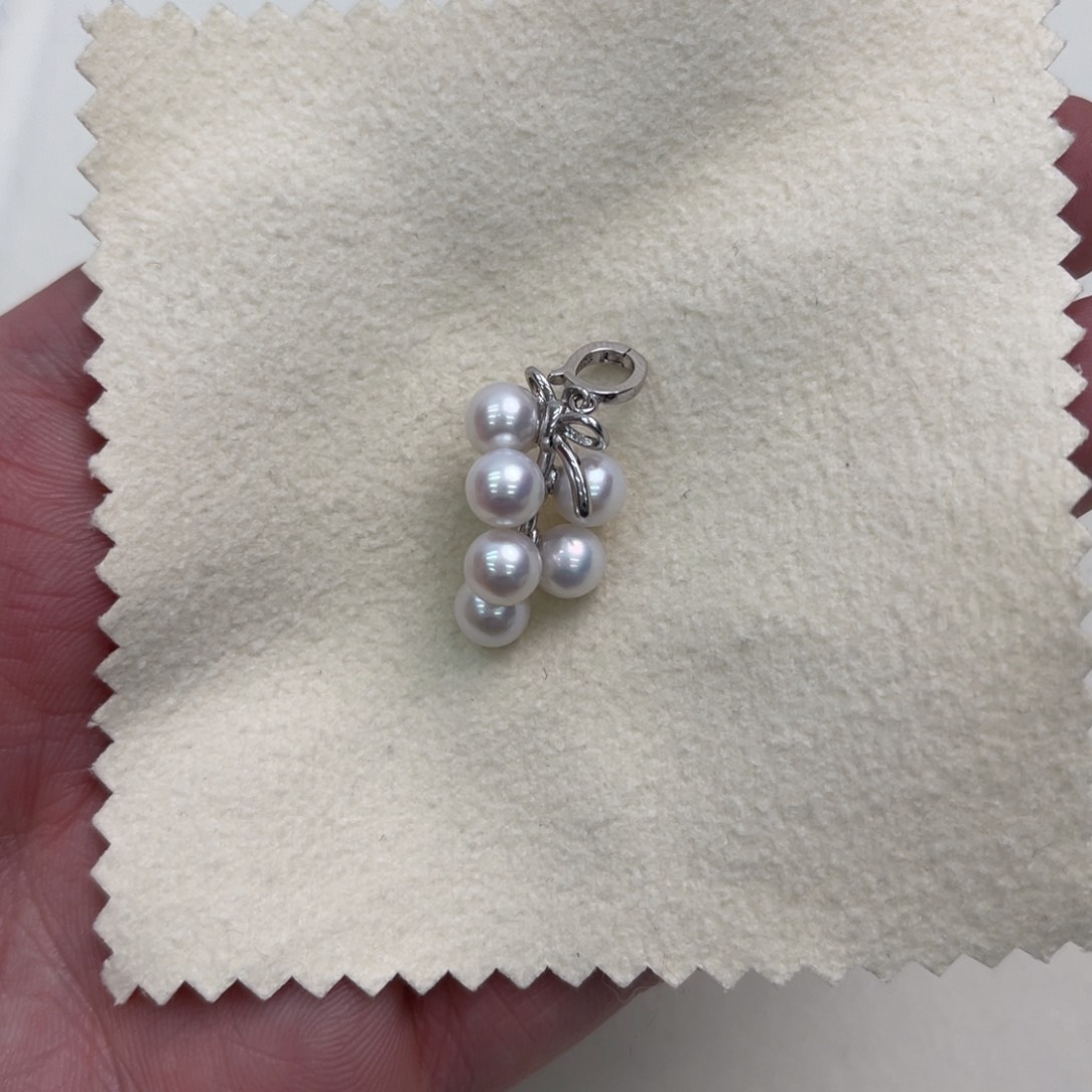 【闪购商品】淡水珍珠颈饰银S925镶嵌