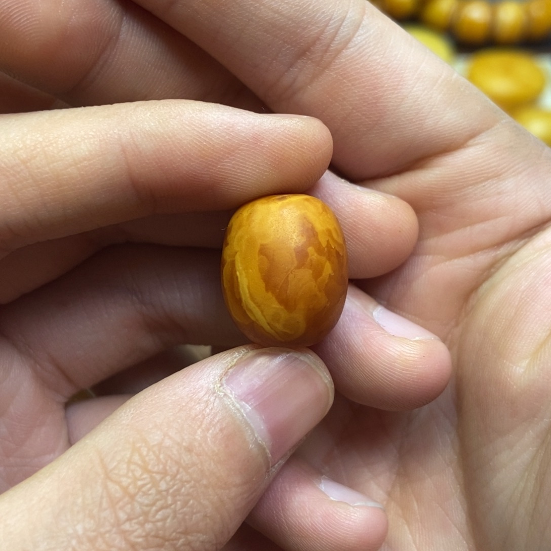 未镶嵌琥珀珠宝奇石