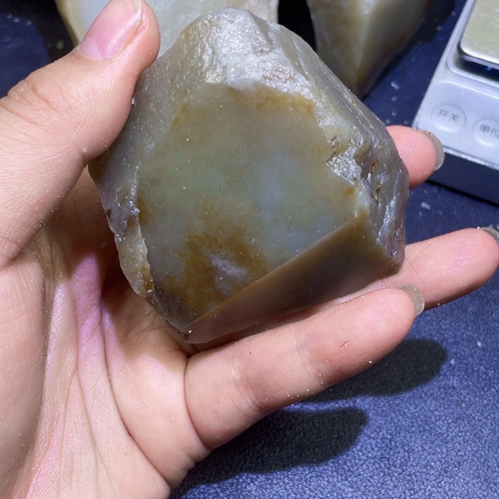 未镶嵌和田玉珠宝半成品
