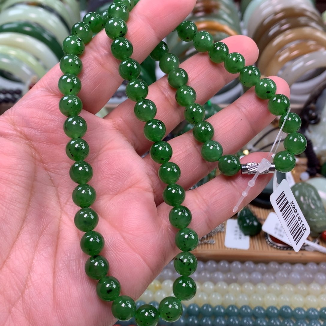 和田玉（碧玉）未镶嵌项链卡0.8