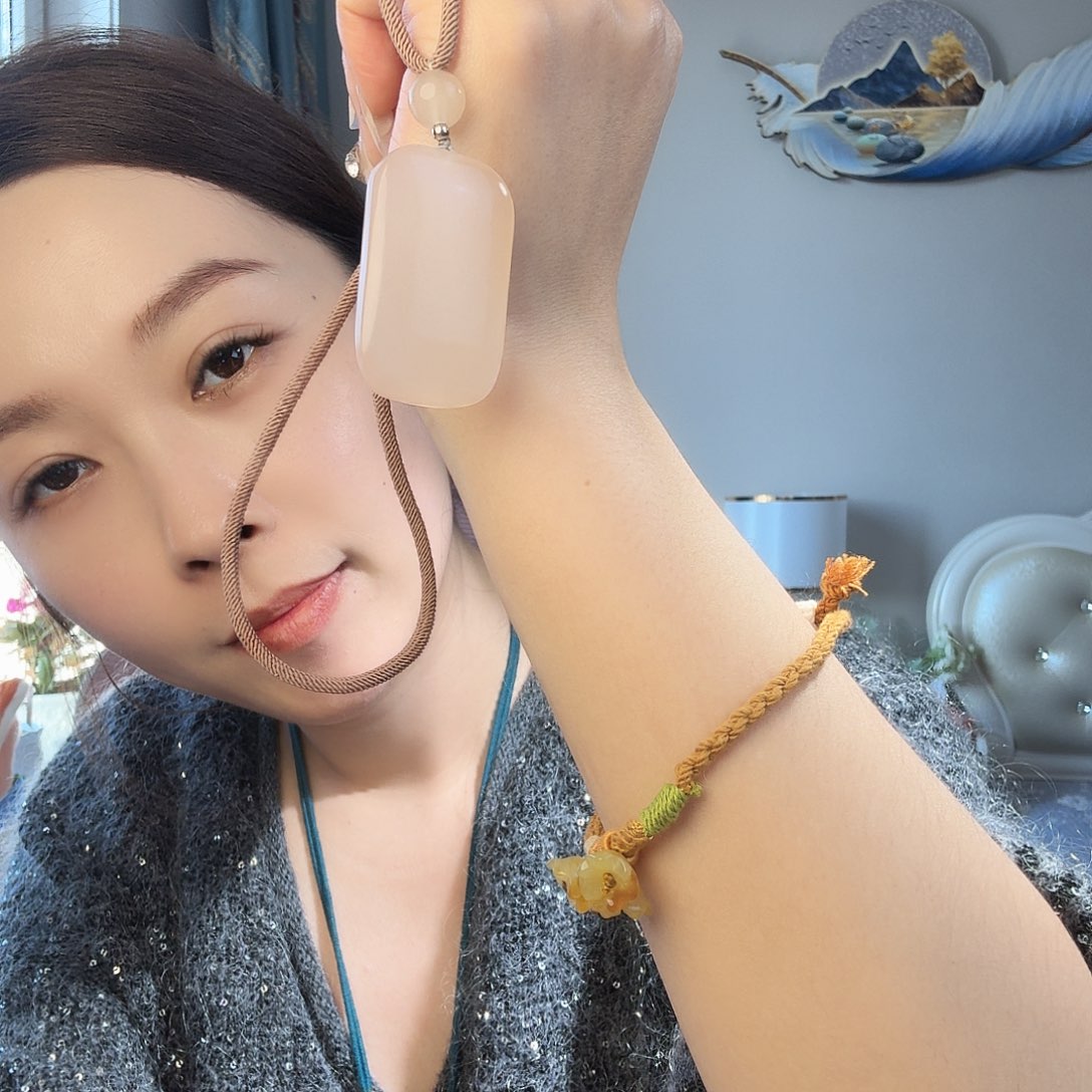 *****蛇纹石玉未镶嵌颈饰