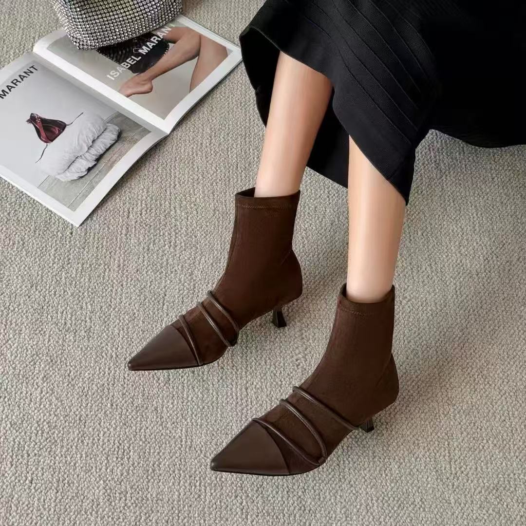 W711-1绒面瘦瘦靴女秋季新款细跟尖头通勤气质短靴 单里