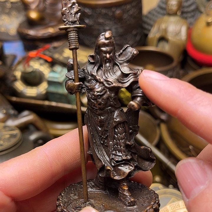 精美铜器批发档口