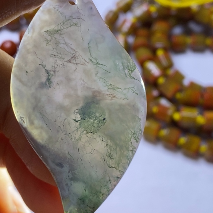 玛瑙/玉髓颈饰未镶嵌