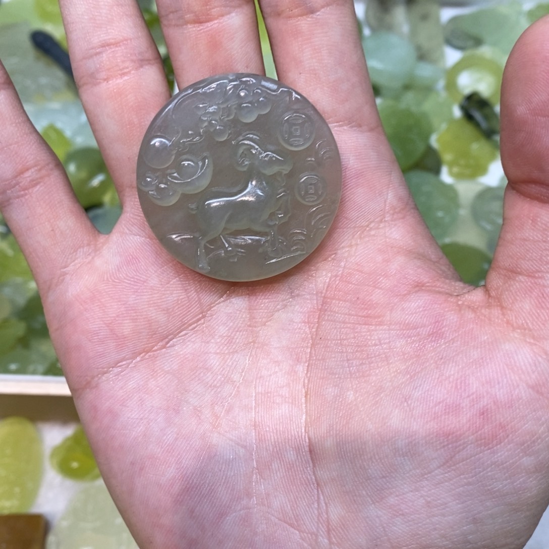 岫玉未镶嵌吊坠(不含链)