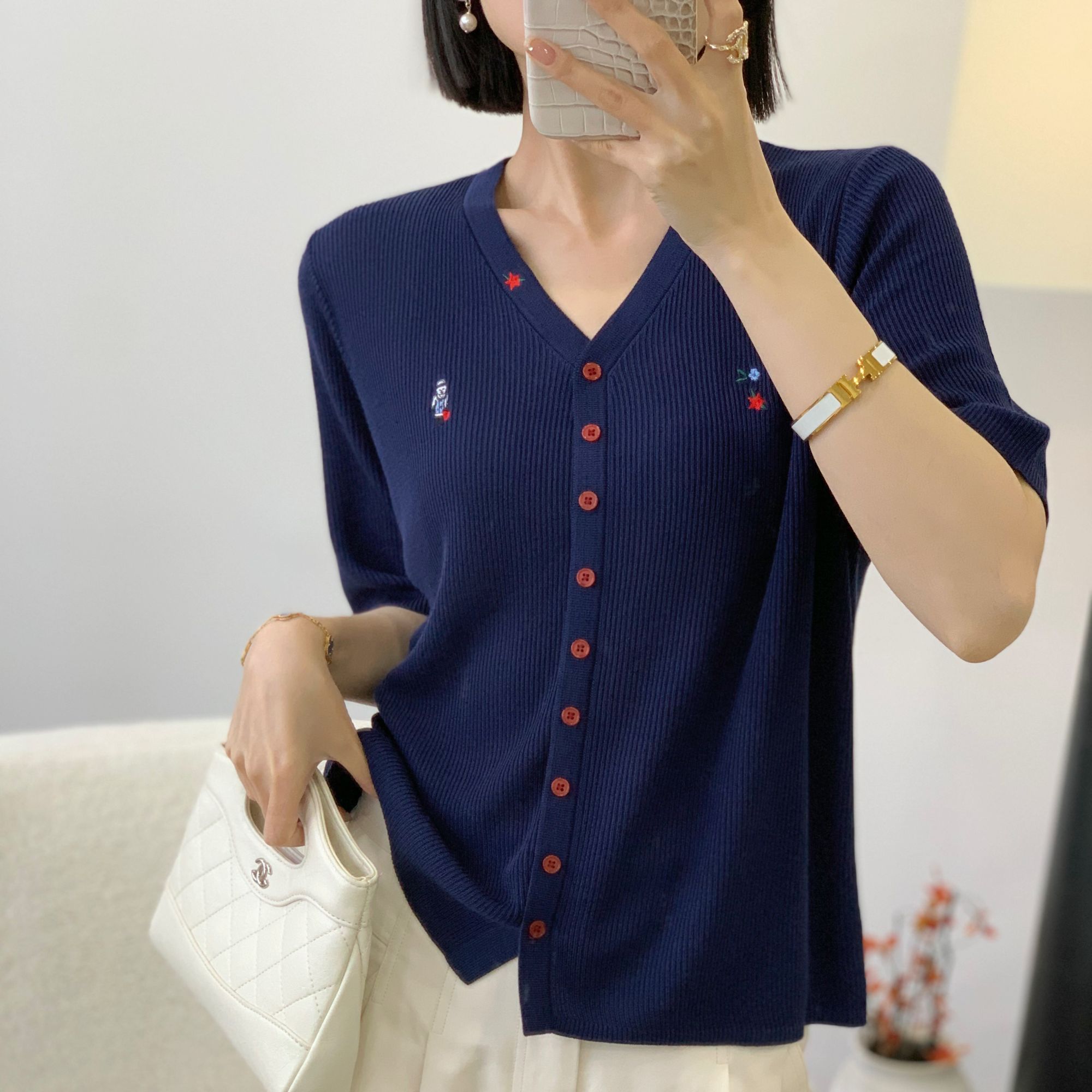 【例畔精选】韩版时尚气质翻领卡通刺绣减龄百搭针织衫A324#