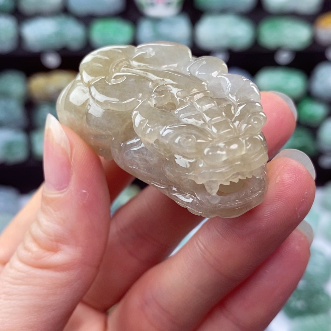 翡翠颈饰未镶嵌天然