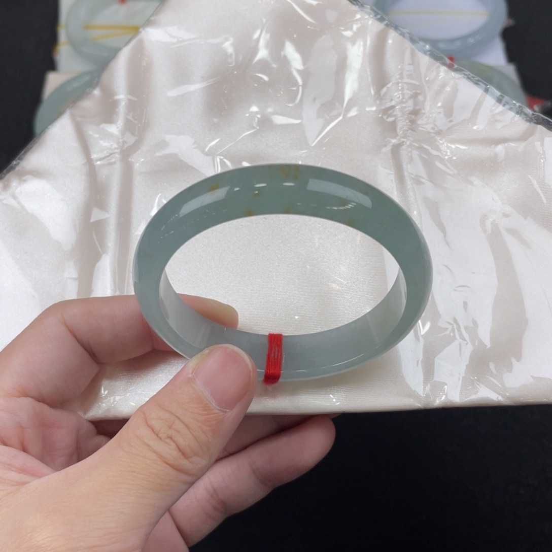 翡翠手镯未镶嵌54贵妃