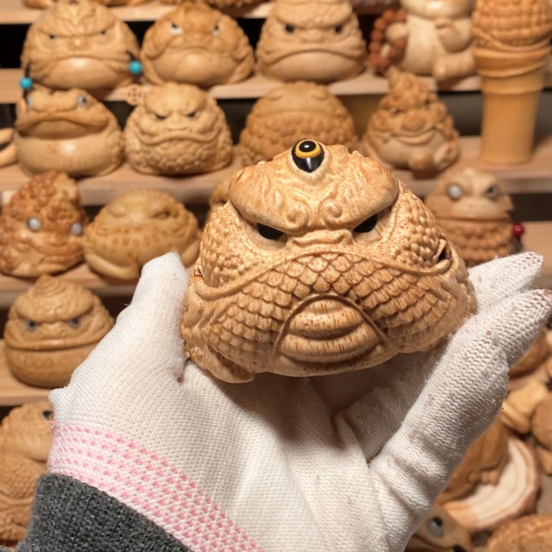 竹菇**不竹根雕金蟾竹根雕