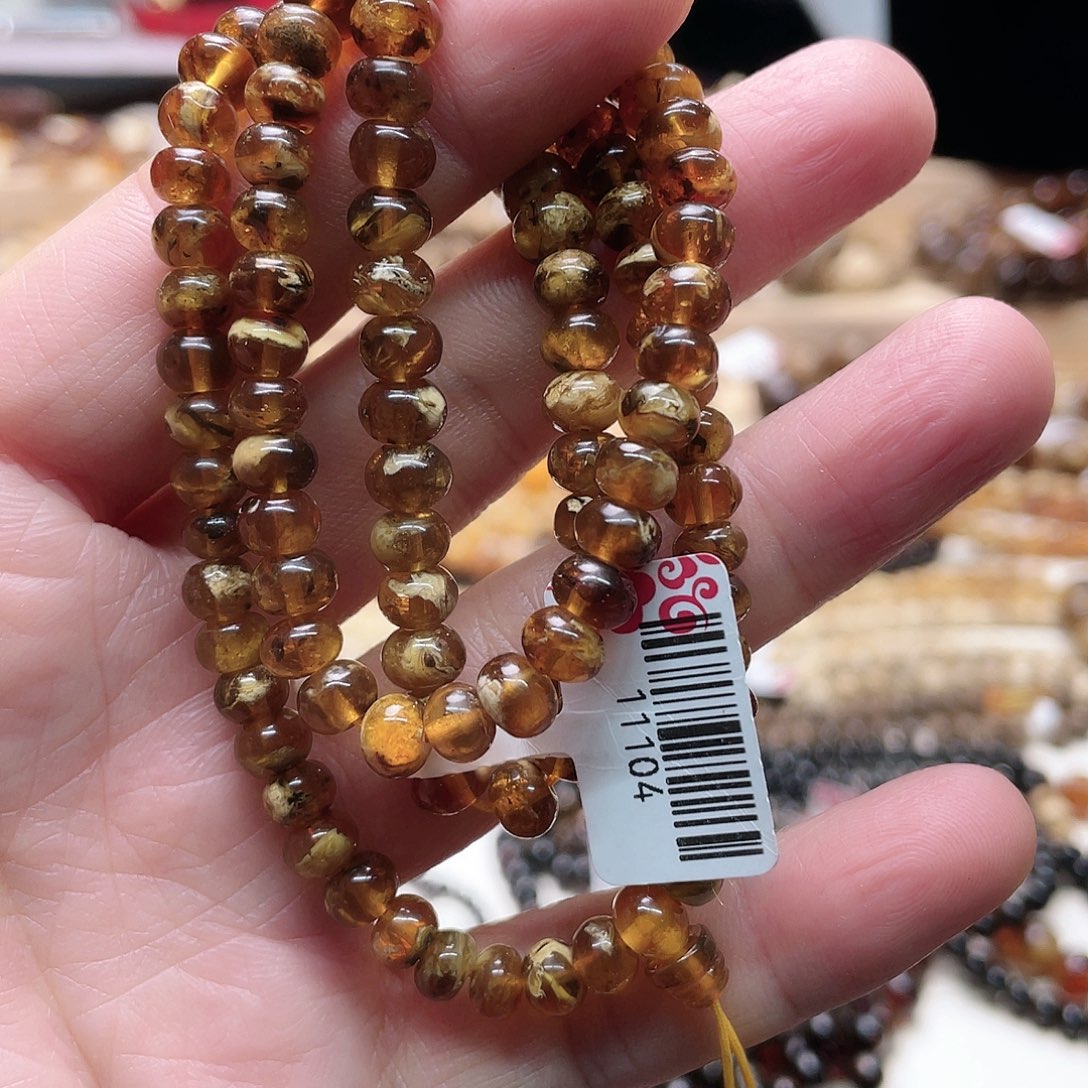 琥珀裸石未镶嵌六11104