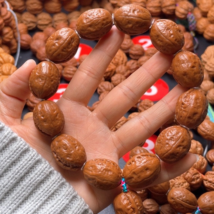 文玩核桃吊坠大枣