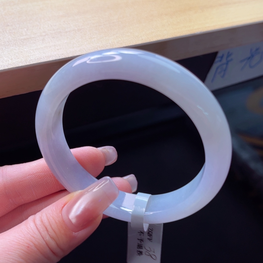 翡翠手镯未镶嵌手镯