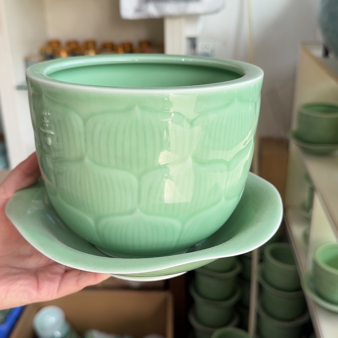 龙泉敬悦青瓷品茗杯微瑕