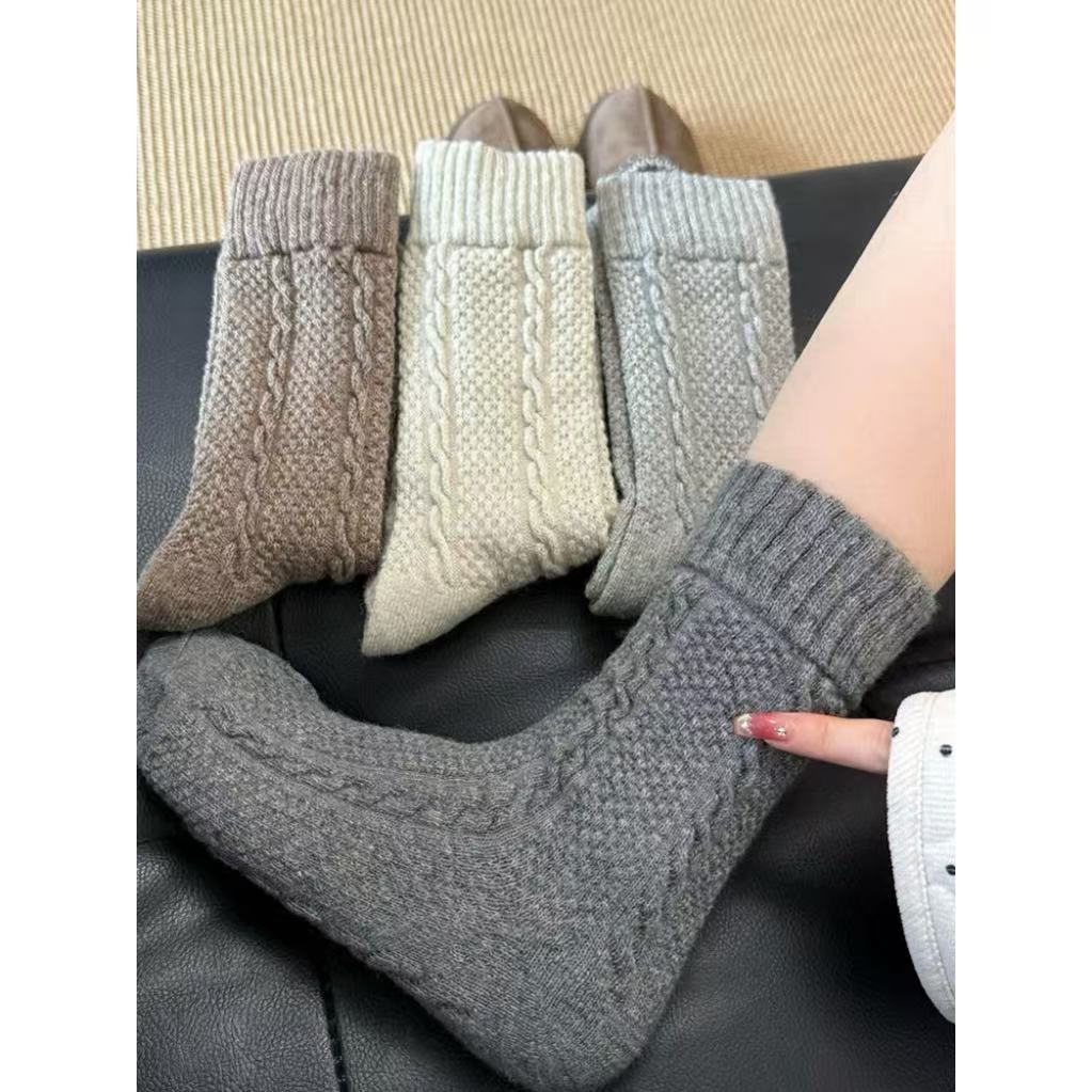 【YSHUO红推荐】复古麻花纯色中筒袜秋冬加厚保暖羊毛长袜SW-B984