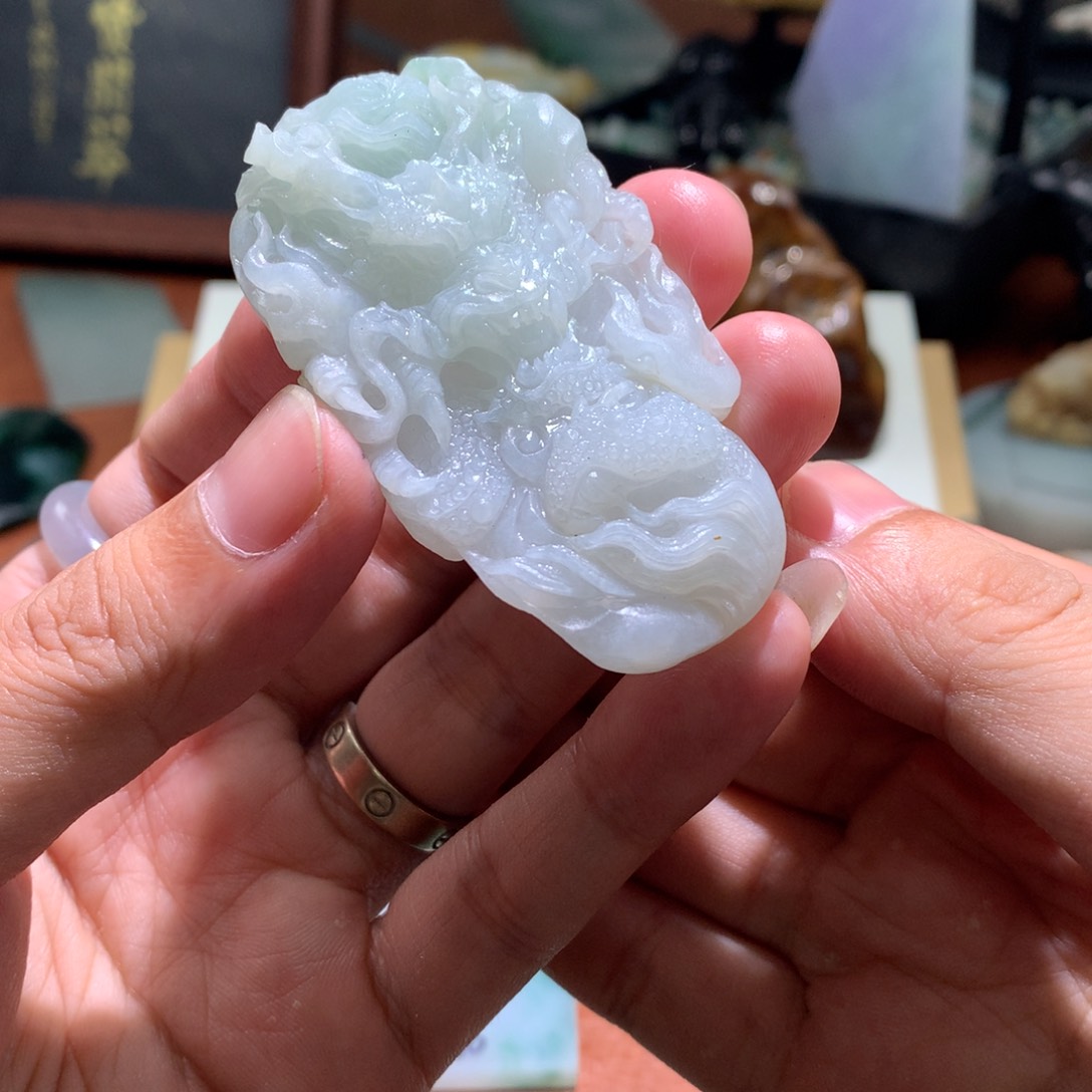 后***来定制翡翠未镶嵌龙牌