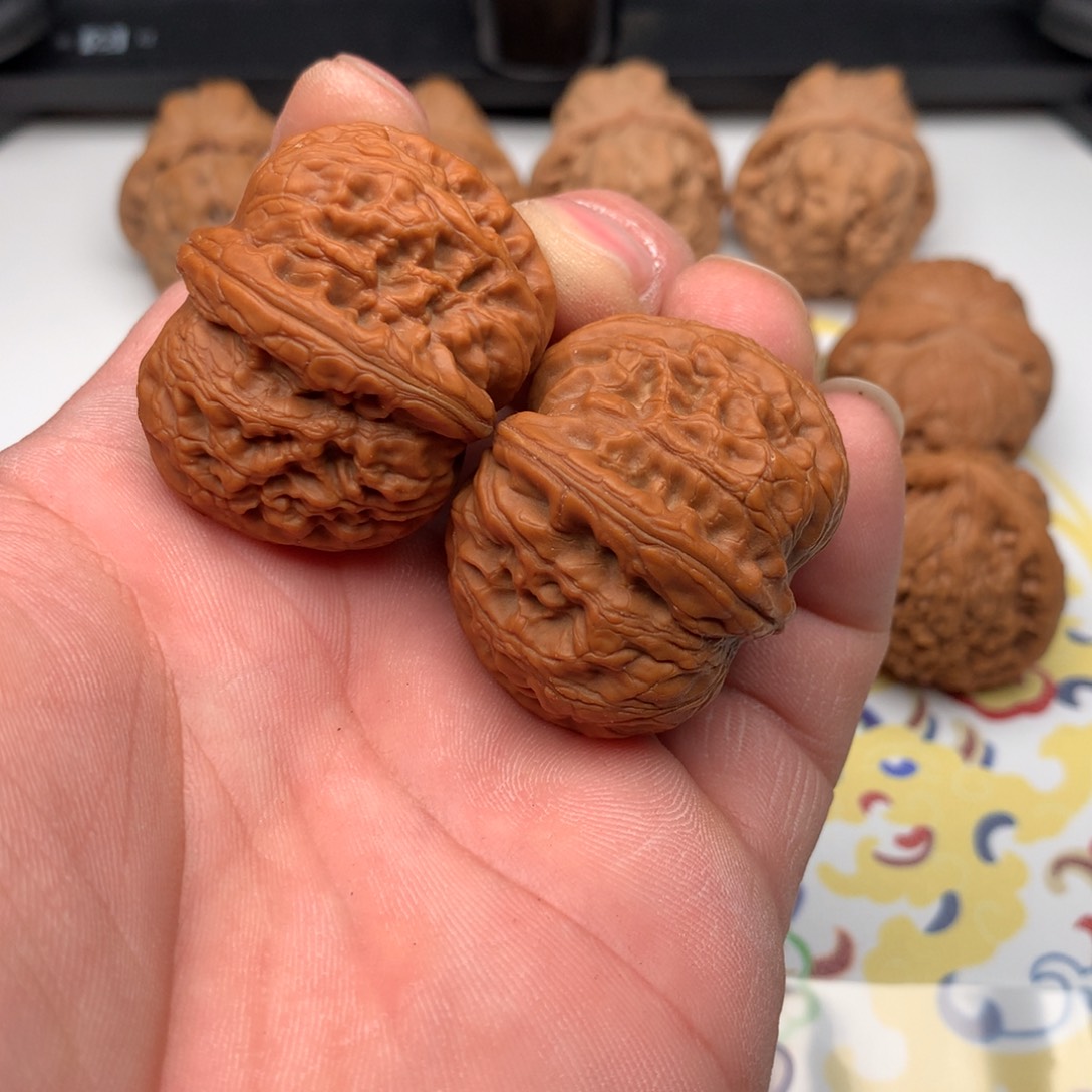 文玩核桃把件走*元宝40