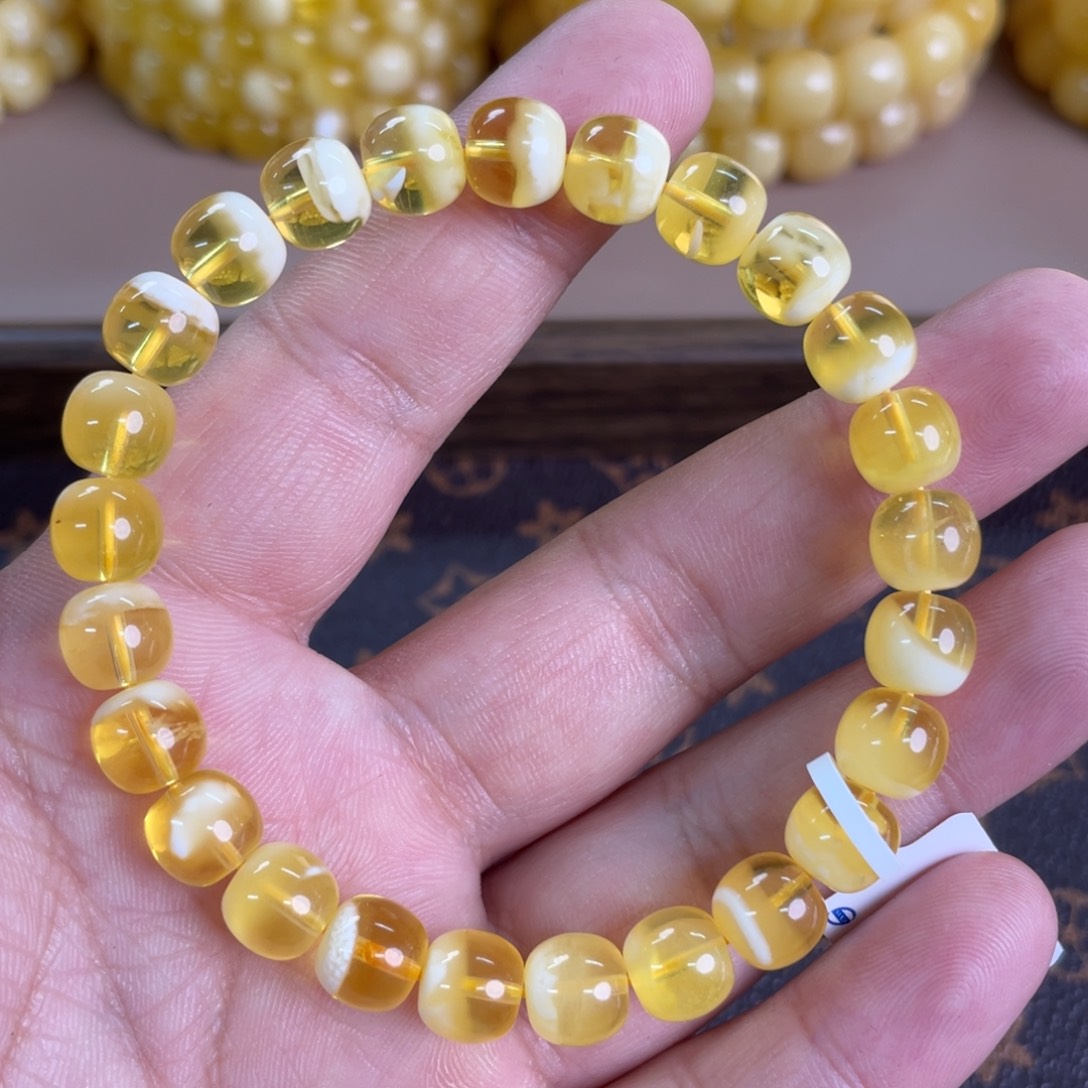 琥珀裸石未镶嵌02300000000