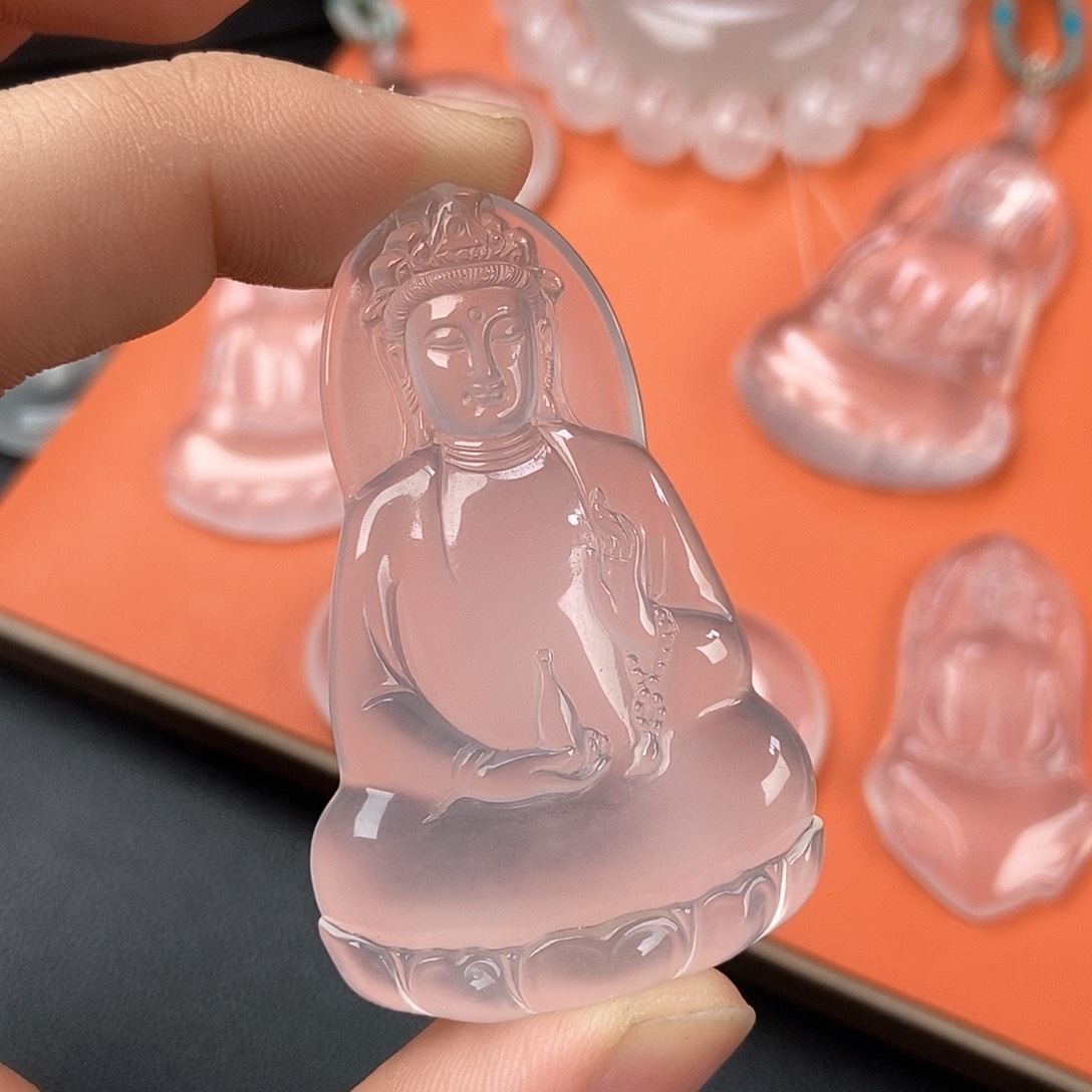 石英质玉颈饰未镶嵌素衣观音