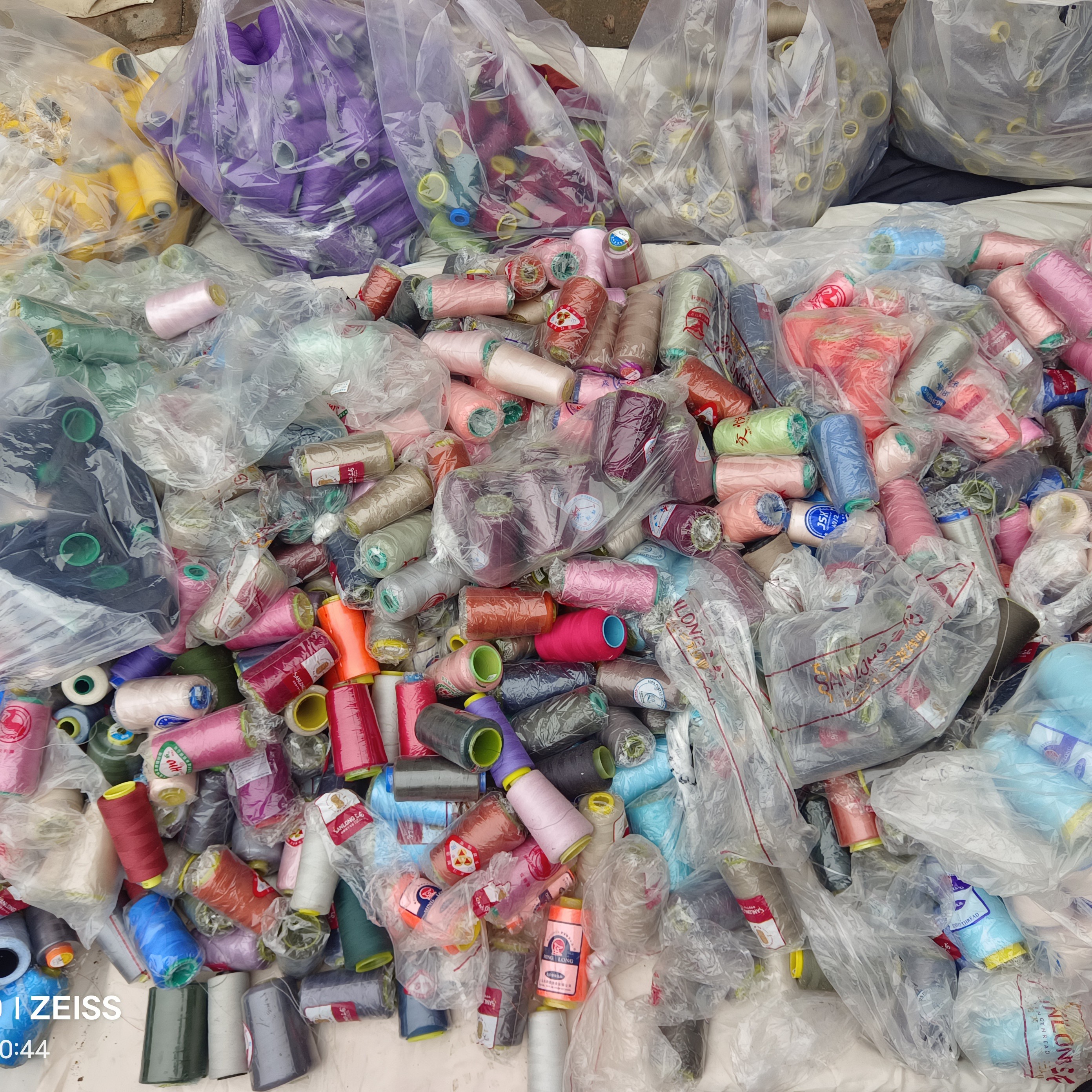 直播间称重链接 ，缝纫机线按斤称超划算，手工制作缝纫微瑕疵。