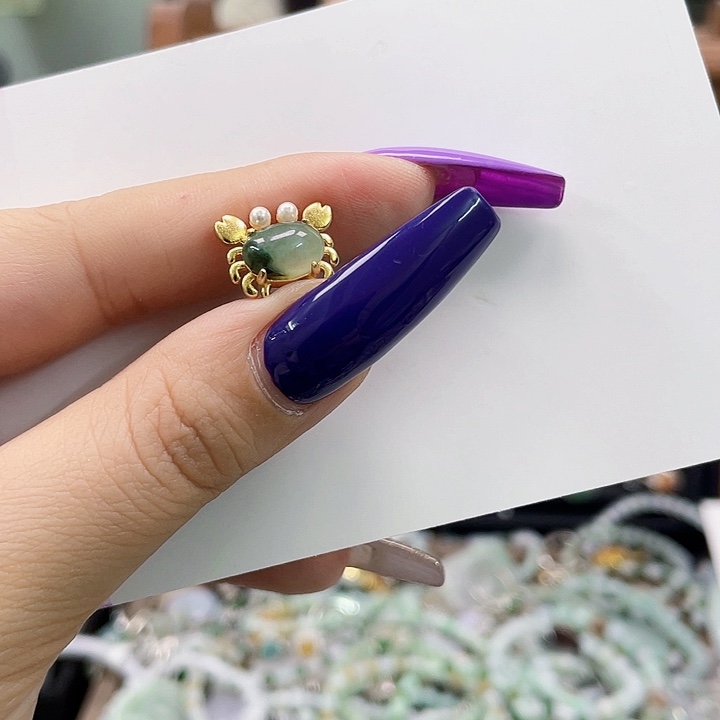 翡翠手镯未镶嵌天然翡翠A货