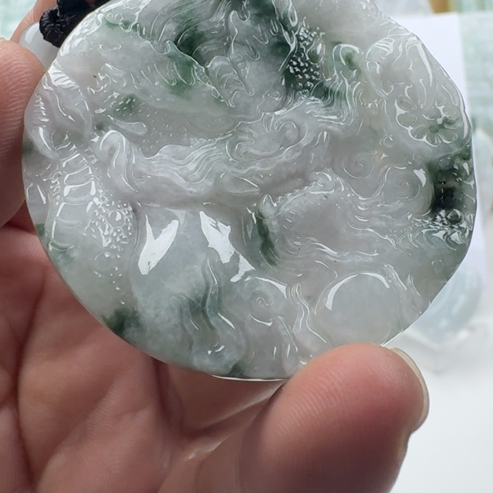 翡翠未镶嵌颈饰天然缅甸A货翡翠