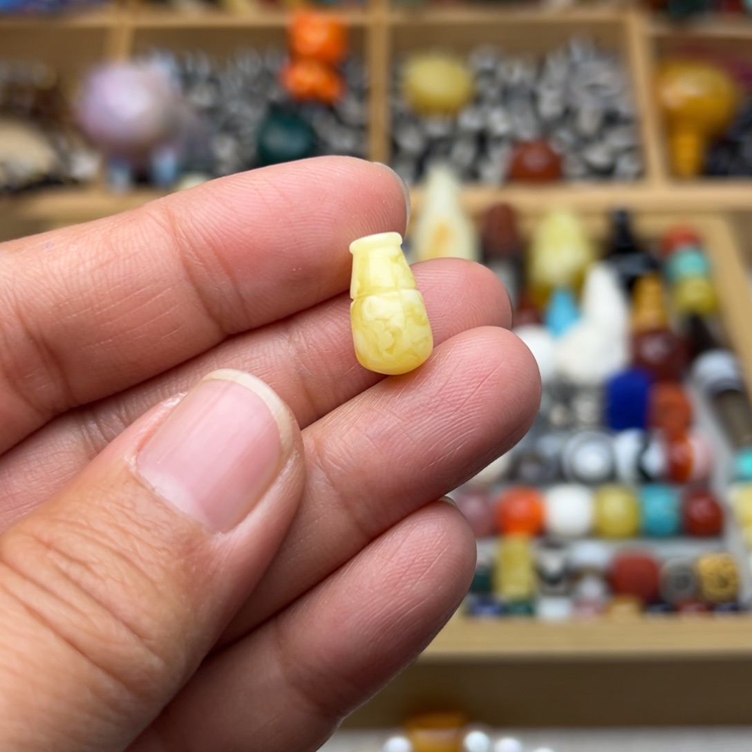 蜜蜡裸石未镶嵌9mm三通