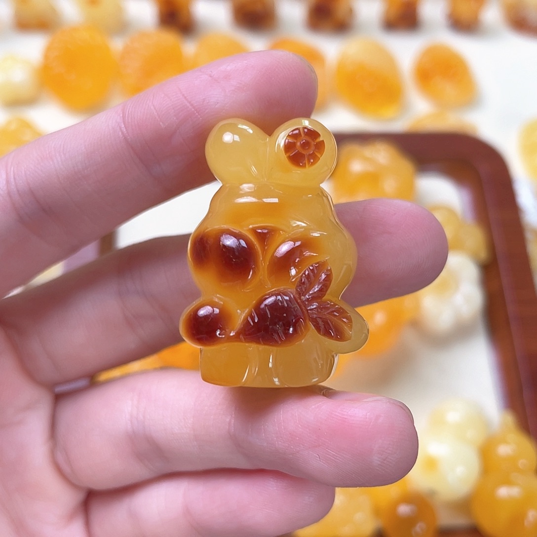 琥珀珠宝奇石未镶嵌