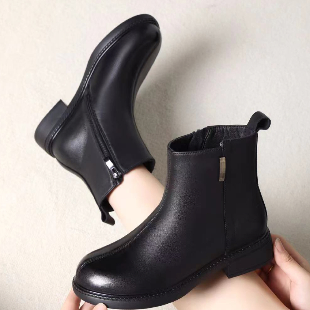 冬季加绒马丁靴女软底软皮舒适百搭女士短靴时尚韩版防滑靴子