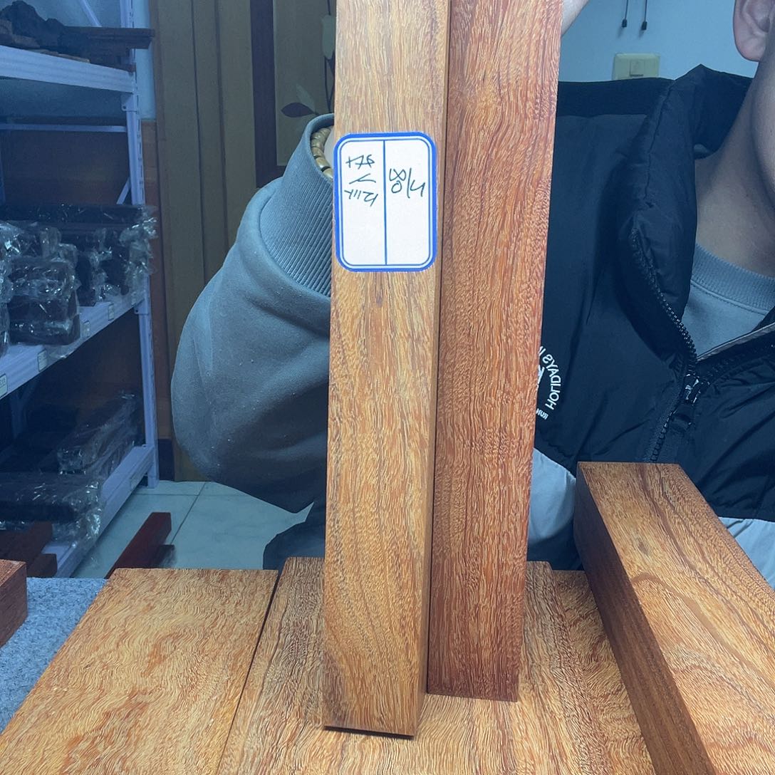 东***信木印尼金星紫檀的的