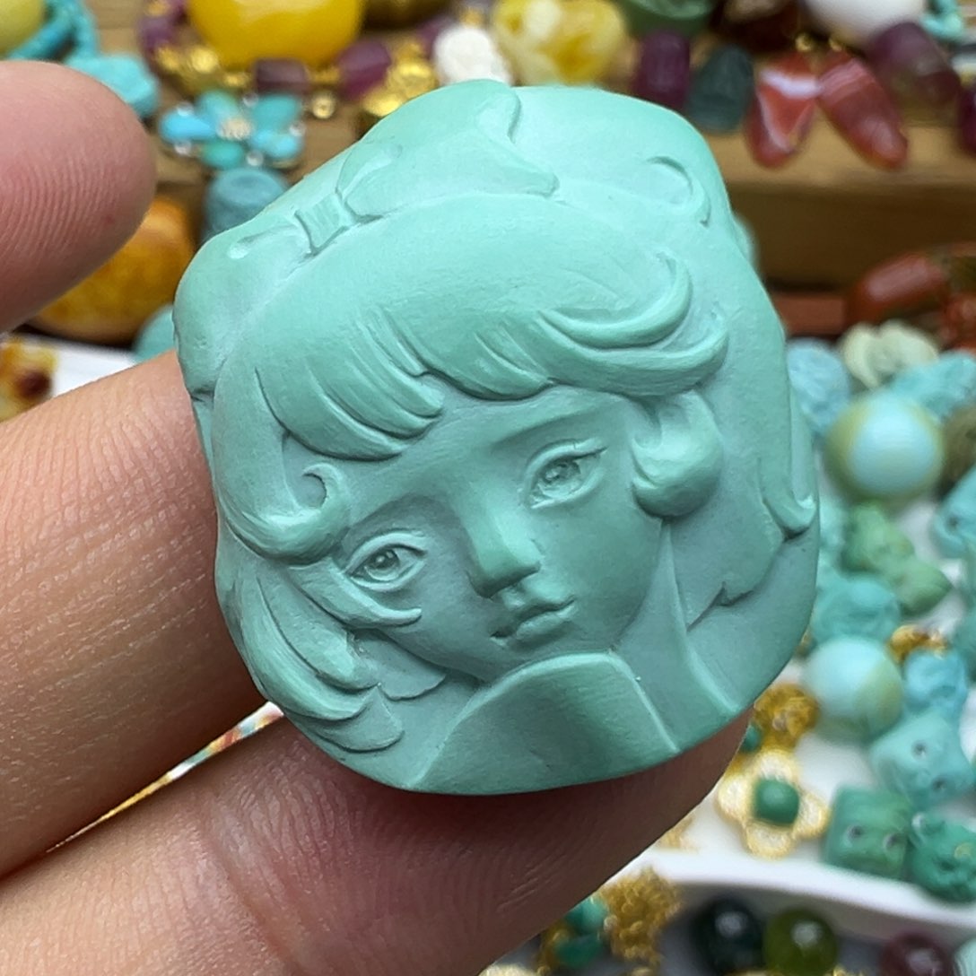 绿松石颈饰未镶嵌