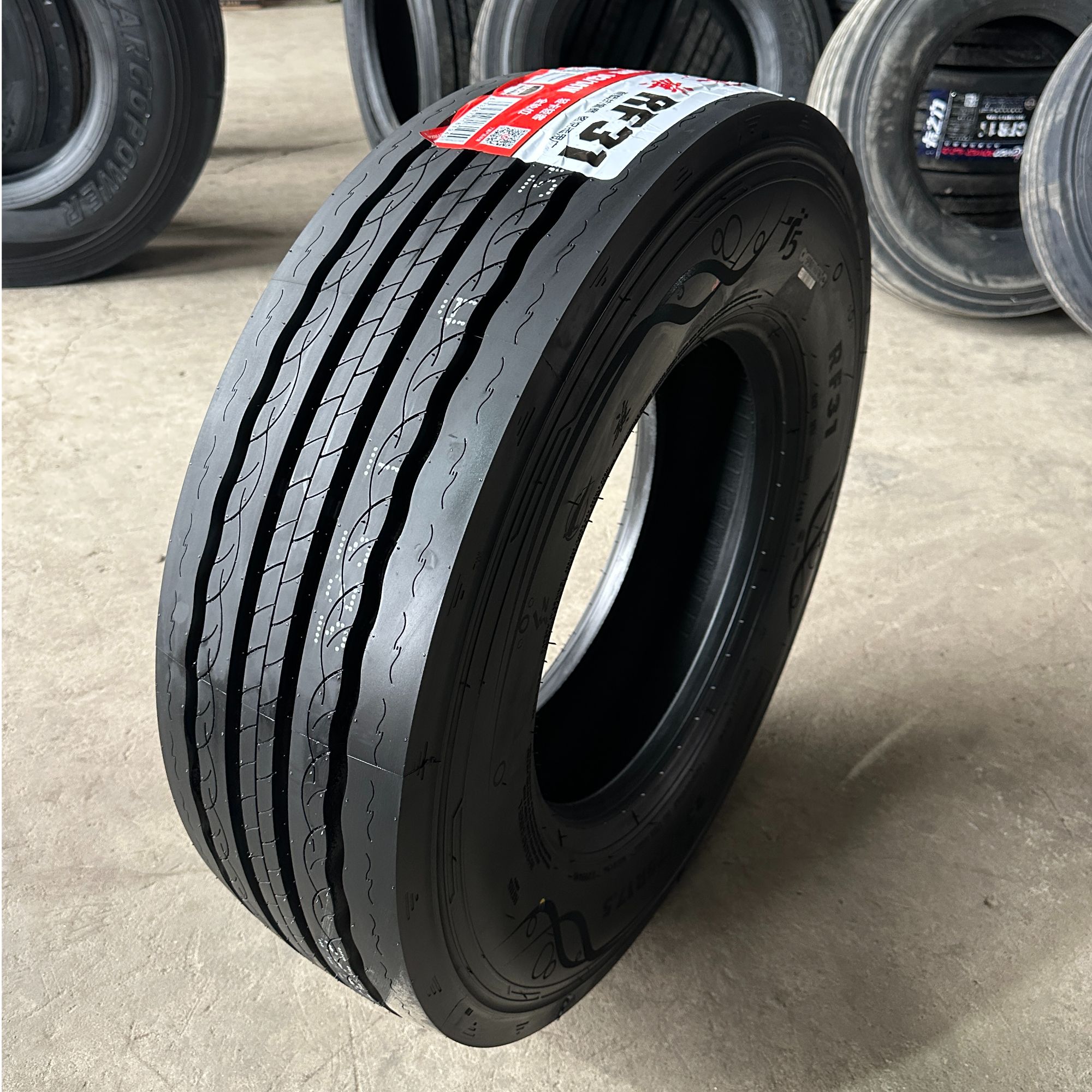 红旗235-75-17.5 4米2公制胎6套