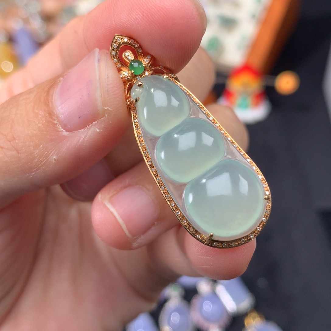 吊坠(不含链)18K金镶嵌翡翠